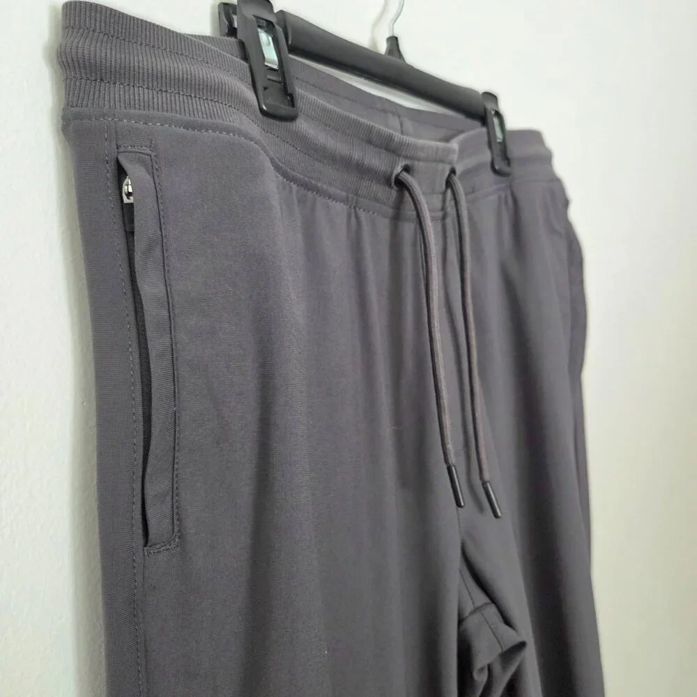 CALVIN KLEIN Men's Lightweight Tapered Drawstring Joggers Gray Size M